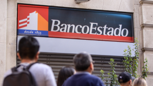 Desmayo y amenaza de bomba: la estafa por casi $800 millones en BancoEstado que quedó al descubierto