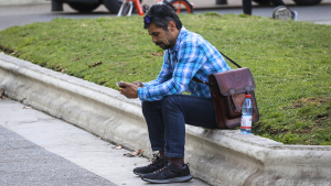 Desempleo en Chile: tasa vuelve a subir y alcanza su nivel más alto en casi cinco años