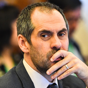 Encuesta Black & White: 58% respalda acusación constitucional contra Nicolas Grau