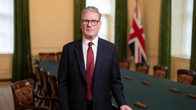La caída de Keir Starmer reaviva el debate por la inestabilidad política en Reino Unido: seis primeros ministros en 10 años