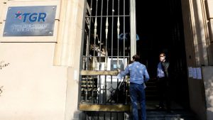 Embargos sacuden a los condominios: Tesorería retiene millones por multas impagas