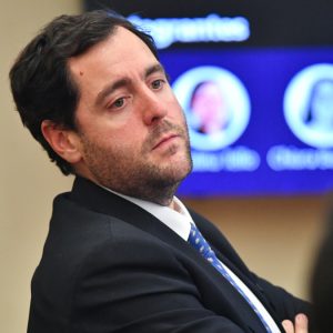 Quién es Leandro Kunstmann, el diputado que defendió viaje al Caribe porque su trabajo es  “de lunes a miércoles”