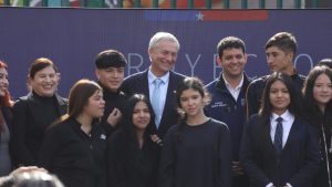 Kast presenta proyecto de Responsabilidad Parental: padres podrían ser sancionados por conductas de sus hijos