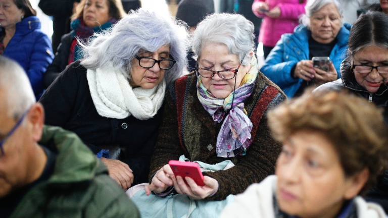 De la PGU al subsidio de arriendo: los beneficios a los que pueden optar hoy los adultos mayores en Chile