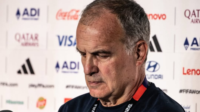 Escándalo en Uruguay: los detalles del duro cara a cara de Bielsa y jugadores previo al duelo contra España