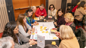 Innovar desde la experiencia, personas mayores diseñan soluciones para su bienestar en una sociedad cada vez más digitalizada
