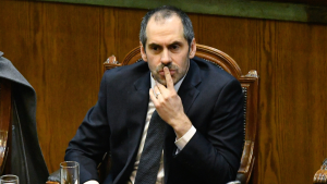 Republicanos y Libertarios propinan duro golpe a Grau en la Cámara, pero en el Senado no están los votos
