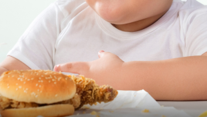 Los cargos que enfrentan los padres del niño que murió a los 7 años con más de 100 kilos de peso
