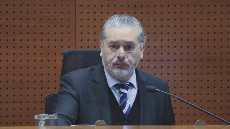 Suprema abre cuaderno de remoción a Daniel Urrutia y a otros 41 funcionarios por licencias médicas