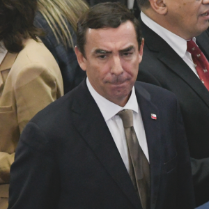 Ministro de Justicia apunta a Gendarmería por salida de reos comunes de Punta Peuco: 
