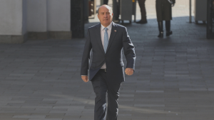Jorge Quiroz respalda embargos a deudores del CAE: 