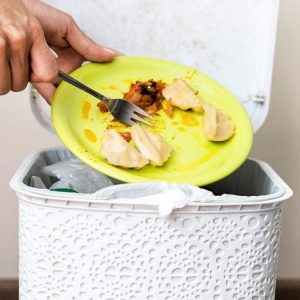 Cuando botamos comida, también botamos agua