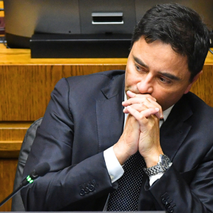 Carter toma distancia de Kast por solicitud de sacar militares para combatir la delincuencia: 