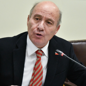 Quiroz descarta extender plazo para debatir megarreforma y responde por informe del CFA: 