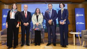 Alianza estratégica entre UNAB y Clínica Las Condes marca un hito en formación, investigación e innovación en salud
