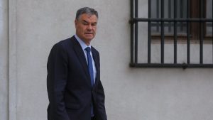 Senador Ossandón (RN) echa por tierra posibilidad de formar una coalición oficialista: 