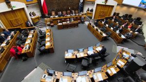 Senado aprueba en general proyecto que endurece penas para adolescentes por delitos graves