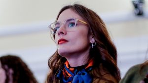 Vallejo vuelve a la arena política: acusa 