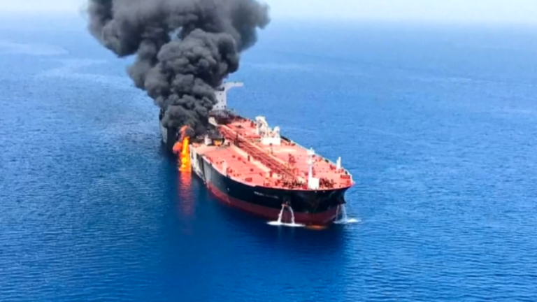 Guerra en Irán: cómo los hutíes ponen en peligro la estrategia de Arabia Saudita para exportar su petróleo por el Mar Rojo