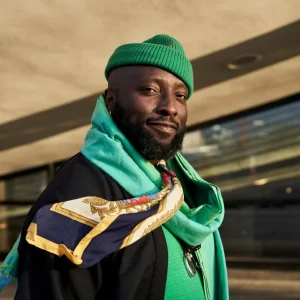 Bonaventure Soh Bejeng Ndikung: “Cada ser humano tiene un sol que brilla desde adentro”