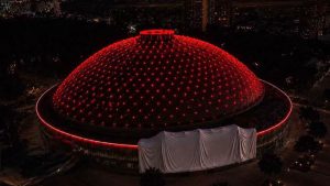 Santander toma el control del emblemático Movistar Arena tras millonario acuerdo
