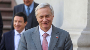 Encuesta Criteria: aprobación al presidente Kast cayó al 35% y la desaprobación se elevó al 53%