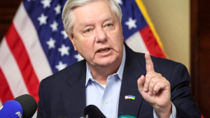 A quién propuso Trump para reemplazar al senador Lindsey Graham y por qué su muerte complica al mandatario