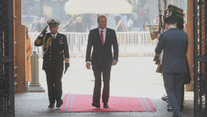Cadem: aprobación de Kast cae hasta el 38% y 84% pide que FFAA colaboren en seguridad ciudadana
