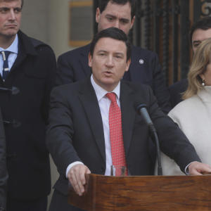 Squella se lanza contra el TC: 
