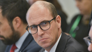 Ministro Arrau defiende ofensiva de Steinert contra Contraloría: 
