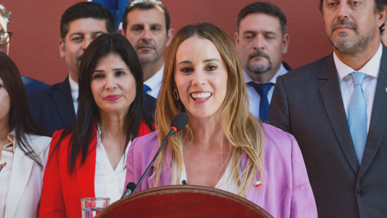 Claudio Alvarado reacciona a reaparición de Mara Sedini: 