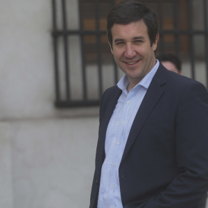 Guillermo Ramírez responde a publicación de Boric contra Kast: 
