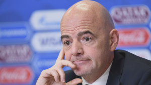 Tras renuncias, críticas y boicot de la UEFA: Infantino desiste de plan para privatizar el Mundial de Fútbol