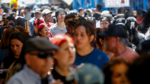 Cadem: evaluación negativa de la situación económica personal y familiar alcanza su nivel más alto desde marzo del 2014