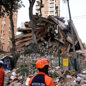 Ingenieros, arquitectos y médicos: la misión chilena que llegará a Venezuela para evaluar daños tras los terremotos
