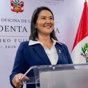 Asume Keiko Fujimori tras una década de fractura institucional en Perú