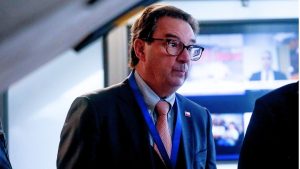 Defensa refuerza despliegue militar por sistema frontal y oficialismo critica ausencia de ministro Barros