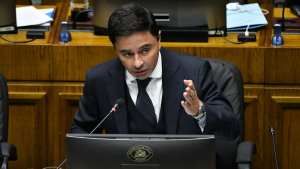 Carter apunta duramente contra Vallejo por alerta sobre 40 horas: 
