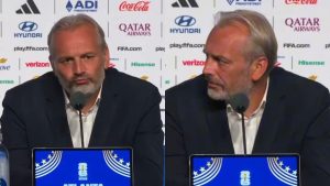 VIDEO - ¿Se enteró en vivo? La reacción del entrenador de RD Congo al anuncio de la muerte de su padre en plena conferencia de prensa
