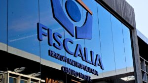 Desvinculan a abogado de la Fiscalía Centro Norte que habría dejado cocaína en un baño