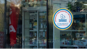 Hasta 90% más baratos: los 32 medicamentos que bajan de precio gracias a Ley Cenabast y dónde comprarlos