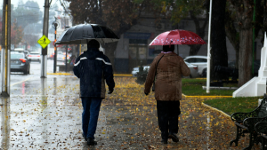 Lluvia en Santiago: qué días y cuántos mm caerían esta semana en la Región Metropolitana
