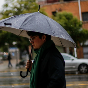 Sistema frontal en RM: a qué hora comenzará la lluvia en Santiago