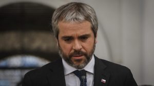 Exministro Blumel (Evópoli) arremete contra republicanos: 