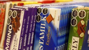 Corte Suprema frena al Minsal y deja sin efecto exigencia para productos con sellos