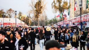 Precios, artistas y más: todo lo que debes saber sobre las fondas del Parque O’Higgins 2026