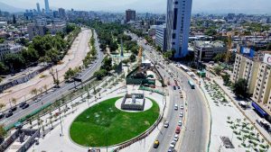 Estudio revela el impacto de la nueva Plaza Baquedano en el tránsito: velocidad cayó 67% en hora punta