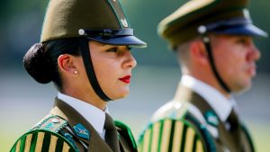 La propuesta del Gobierno que busca facilitar el ingreso a Carabineros desde los 17 años