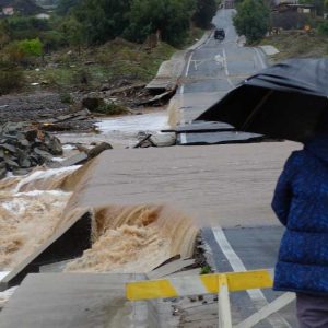 “Hay que mantenerse alerta”: Kast llama a extremar precauciones por intensas lluvias