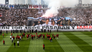FOTOS - Ni detenidos ni secuestro de bus empañaron el arengazo de Colo Colo en la víspera del Superclásico